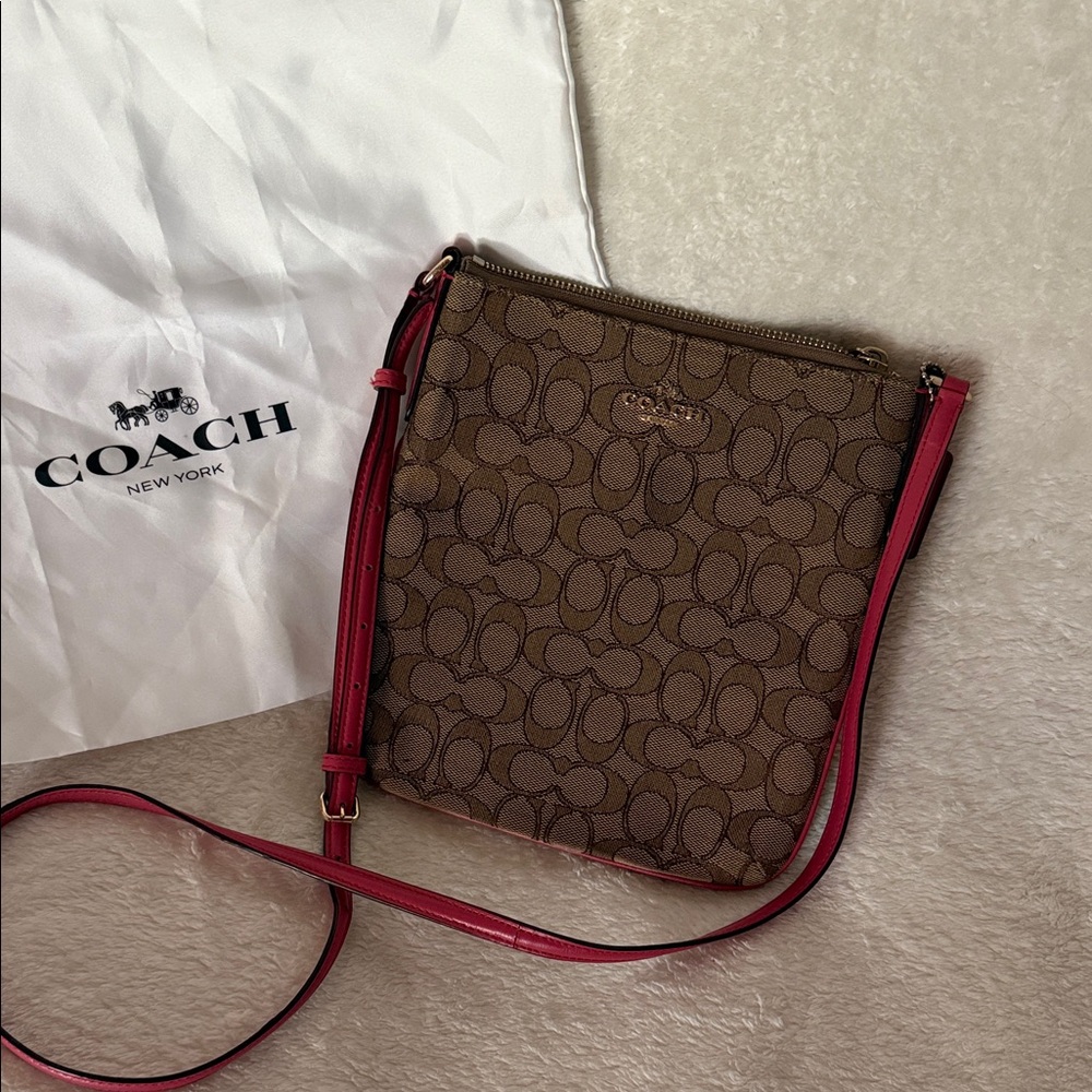 Coach Swingpack Signature Coral Pink Tan Crossbody Bag F58421
